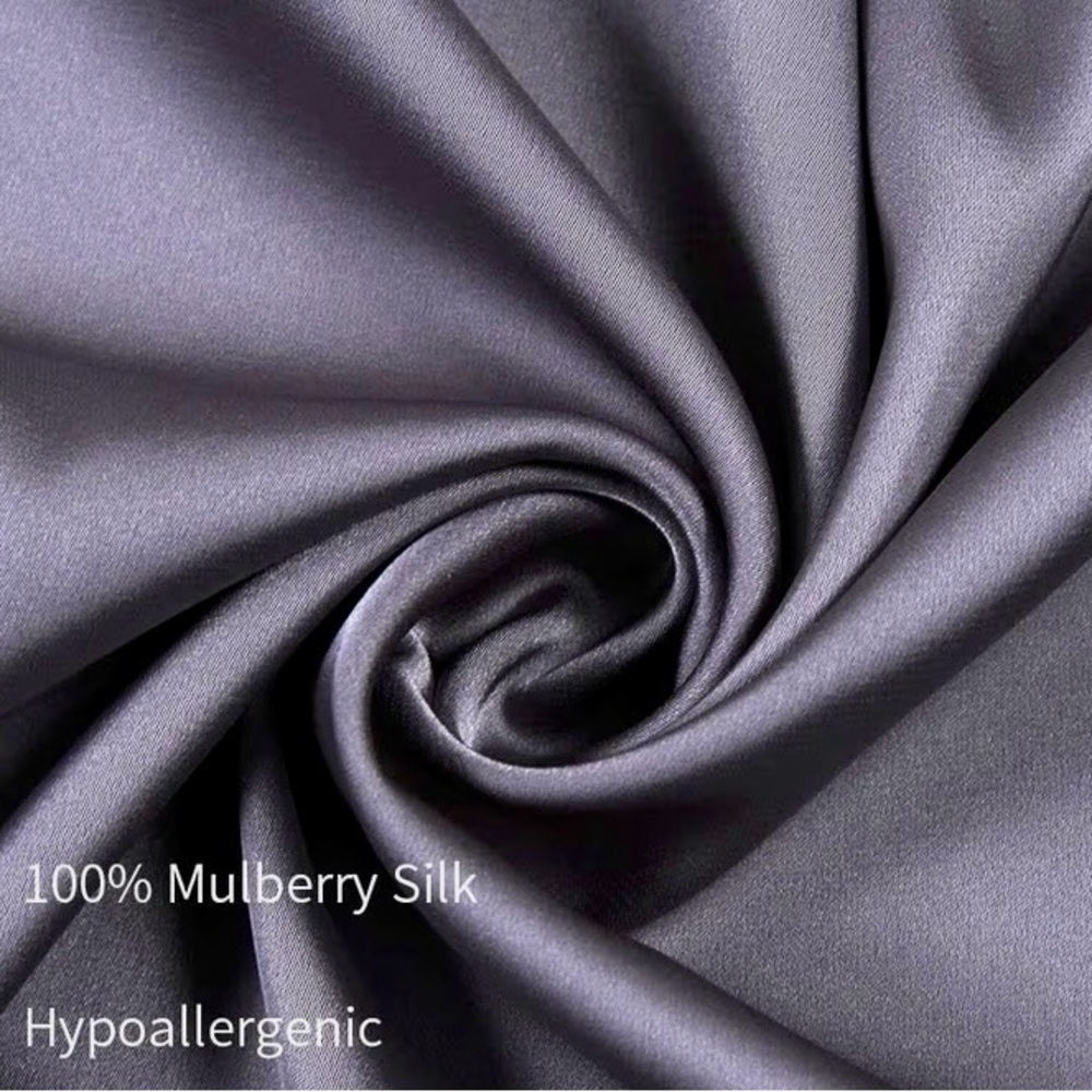 Luxurious silk Gray/silver Pillowcase Set size queen - Picture 3 of 12